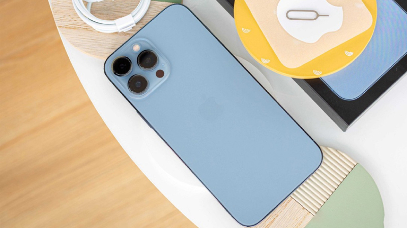 iPhone 13 Pro Max 1TB c&oacute; thiết kế sang trọng, hiện đại